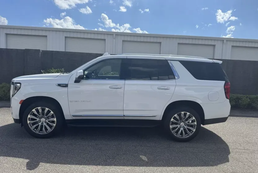 2022 Gmc Yukon Denali photo 1