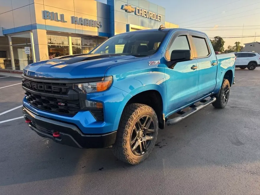 2022 Chevrolet Silverado 1500 Custom Trail Boss photo 1