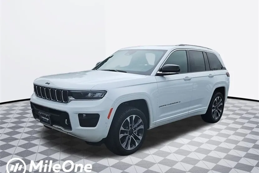 2022 Jeep Grand Cherokee Overland photo 1
