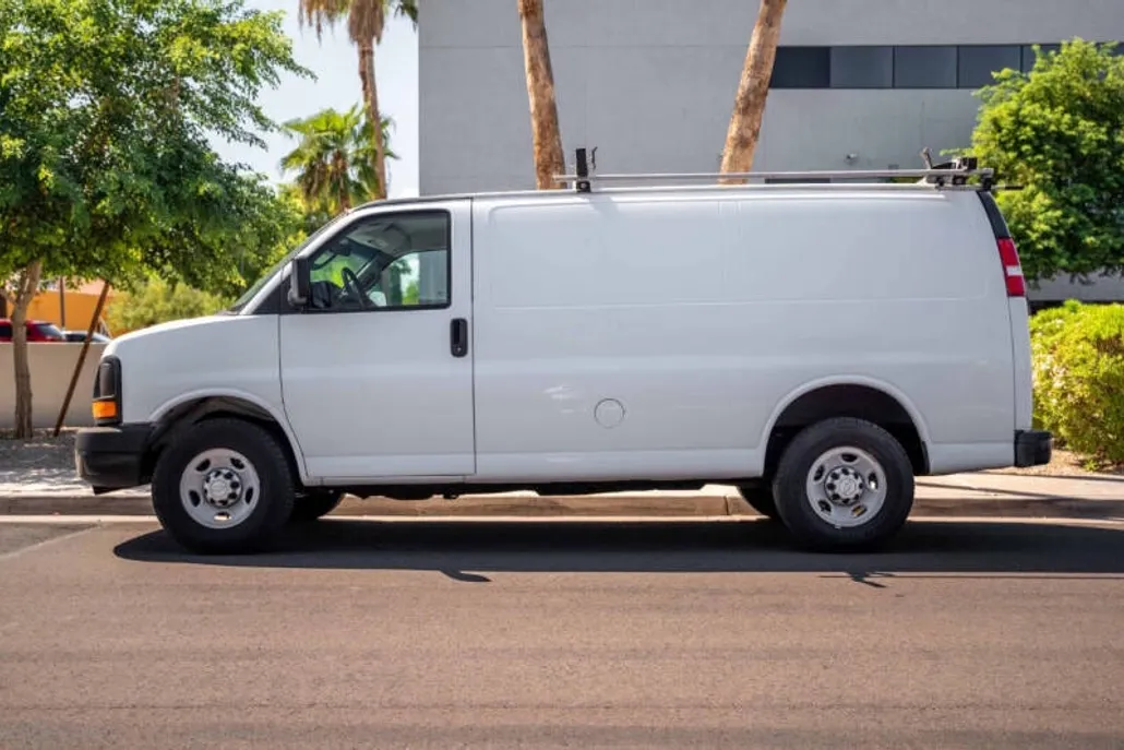 2016 Chevrolet Express 2500 Cargo Van photo 1