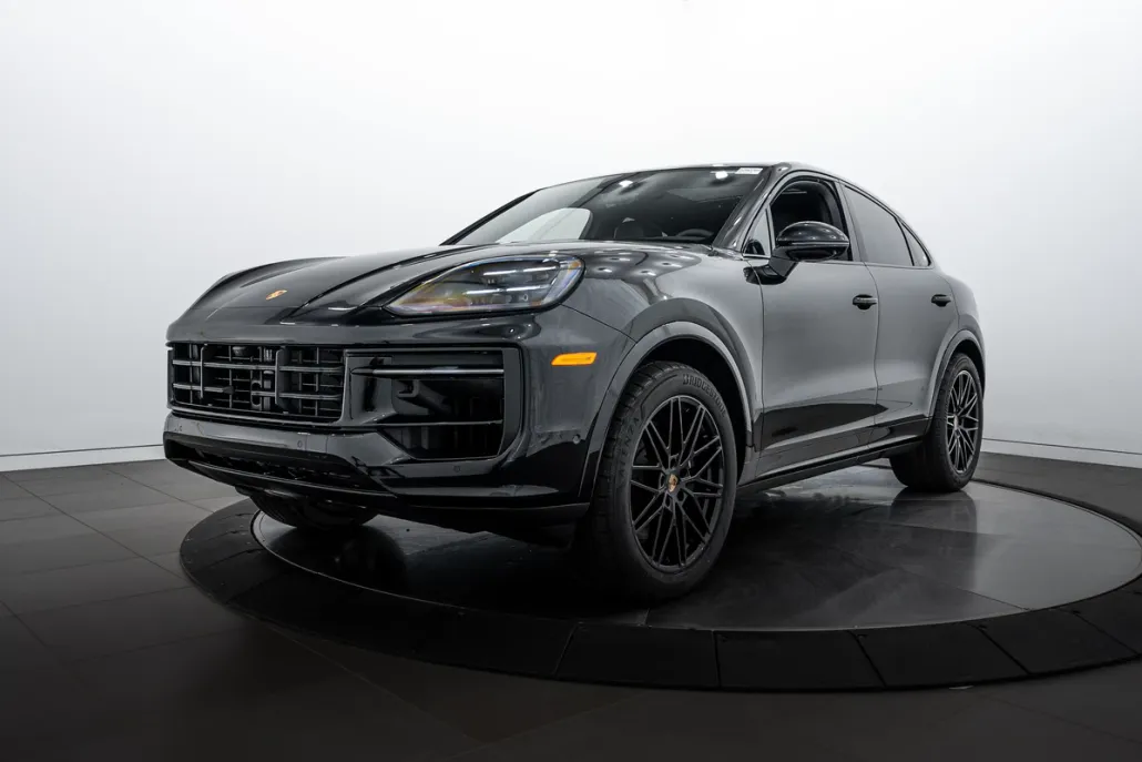 2025 Porsche Cayenne Coupe photo 1