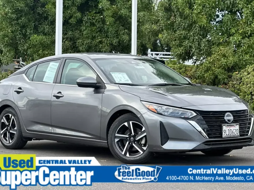 2024 Nissan Sentra SV photo 1