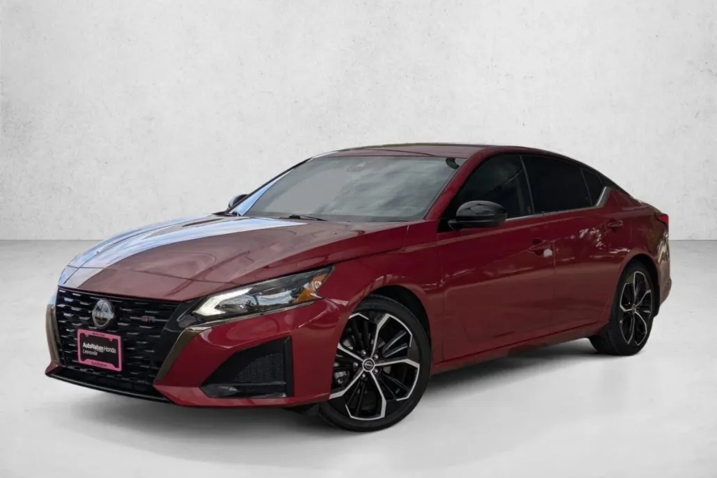 2024 Nissan Altima 2.5 SR photo 1