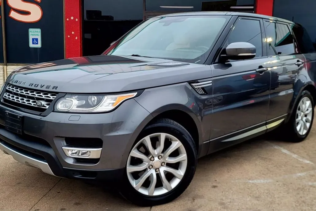 2014 Land Rover Range Rover Sport HSE photo 1