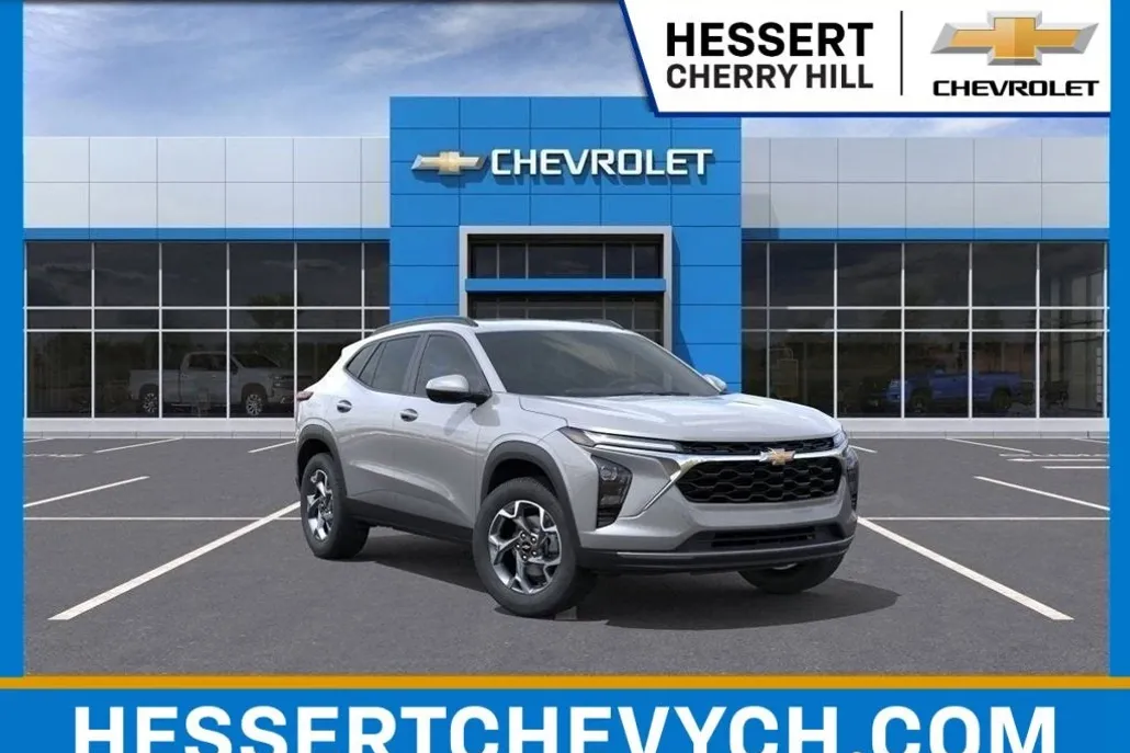 2025 Chevrolet Trax LT photo 1