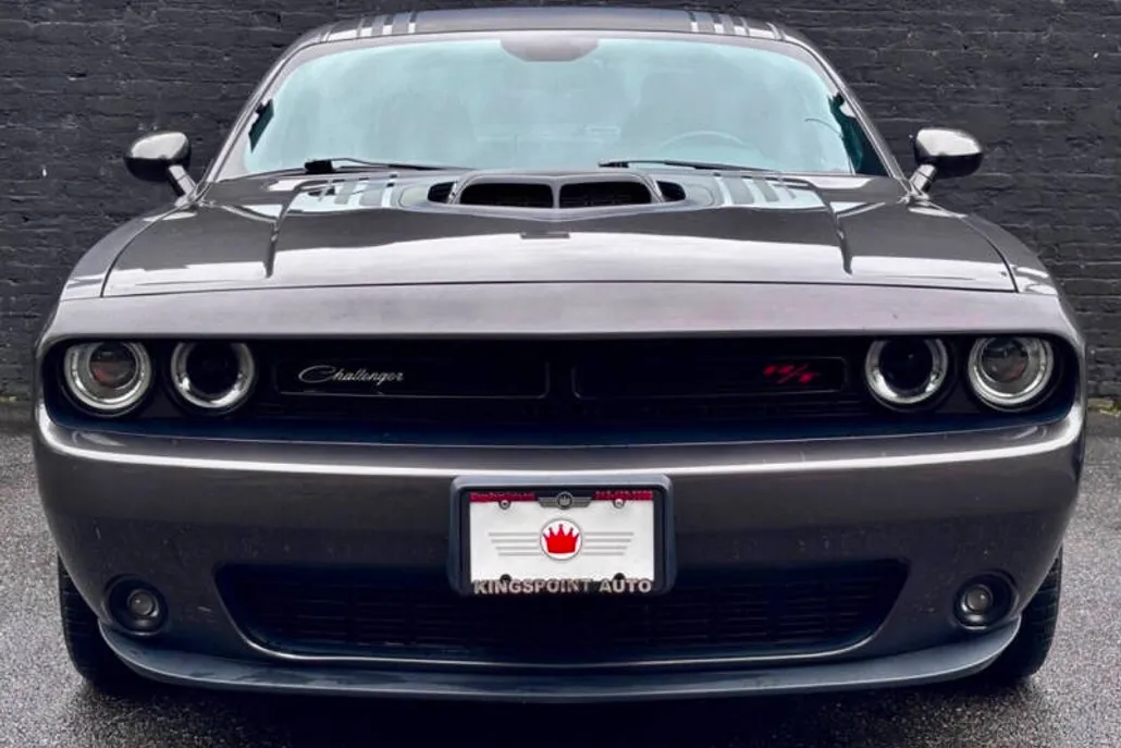 2016 Dodge Challenger R/T Plus Shaker photo 1