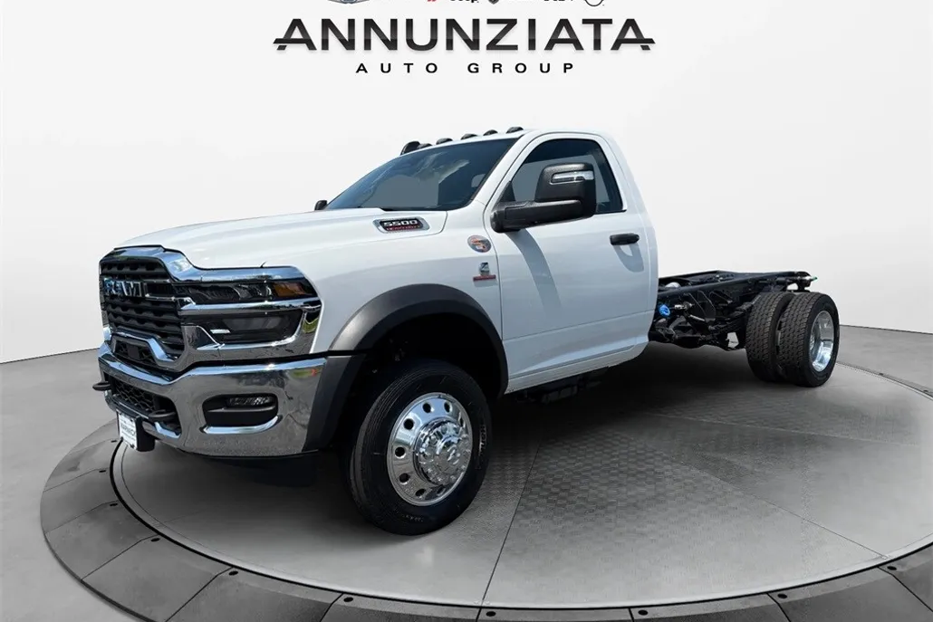 2025 Ram 5500 photo 1