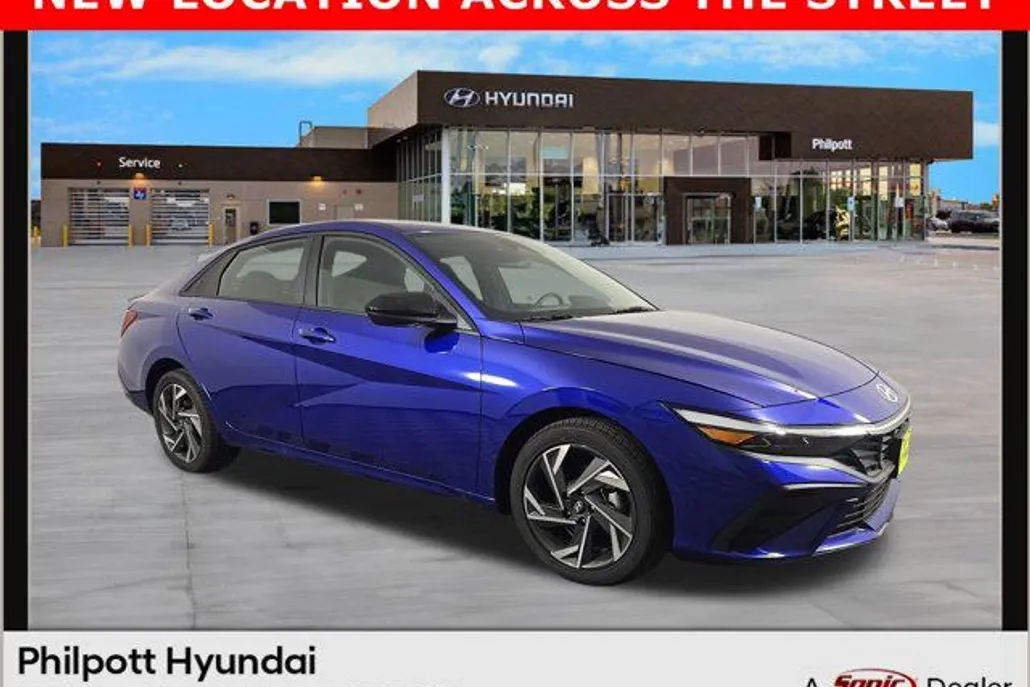 2025 Hyundai Elantra SEL Sport photo 1