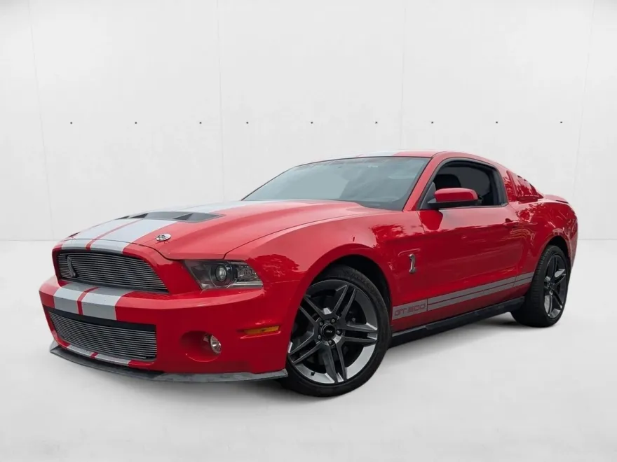 2010 Ford Mustang Shelby GT500 photo 1