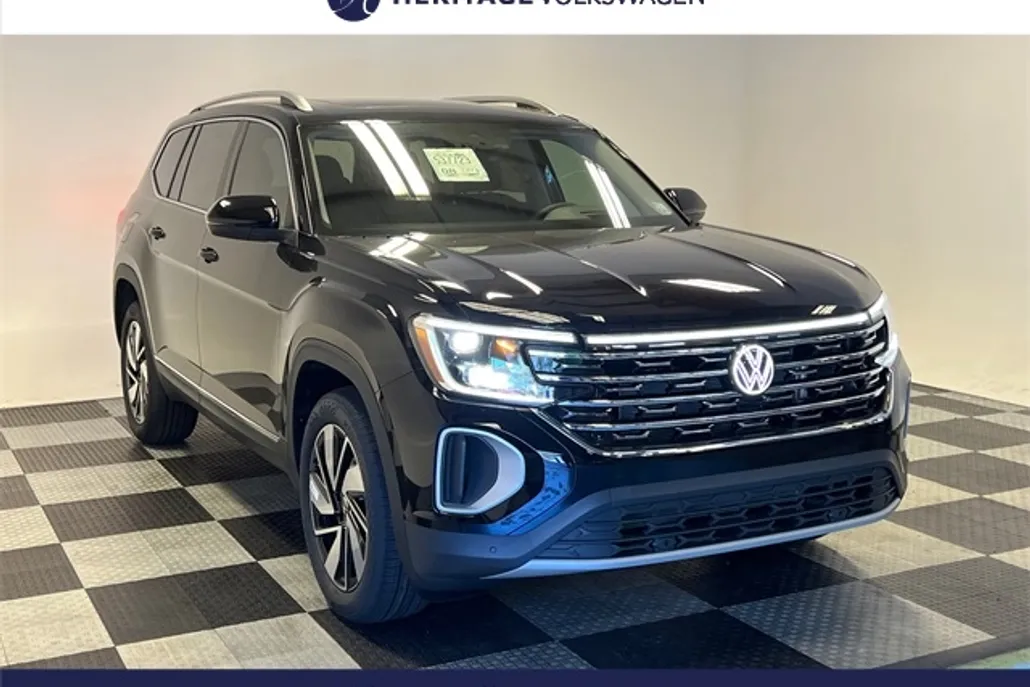 2025 Volkswagen Atlas SEL photo 1