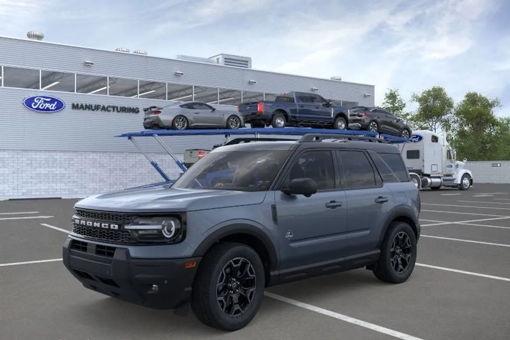 2025 Ford Bronco Sport Outer Banks photo 1