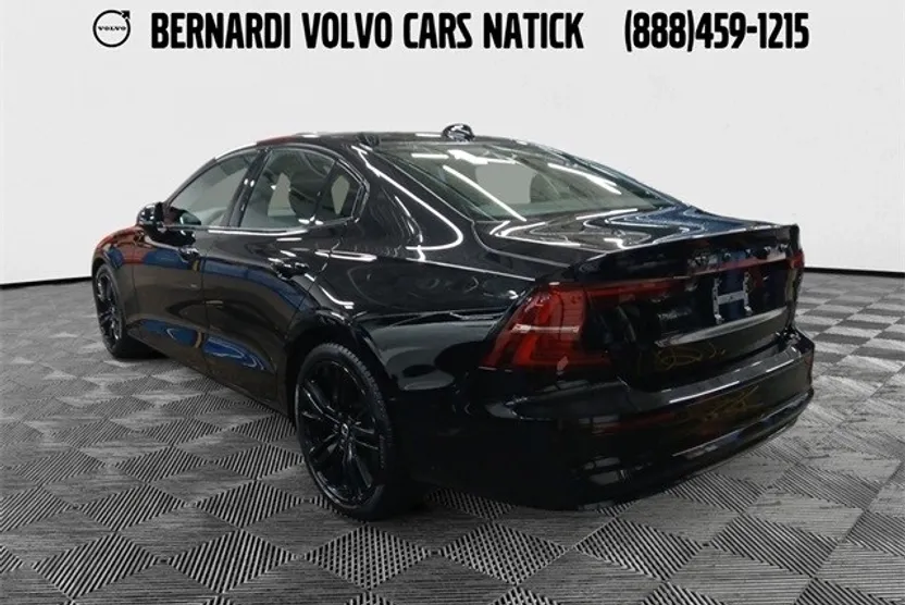 2023 Volvo S60 B5 Plus Black Edition photo 1