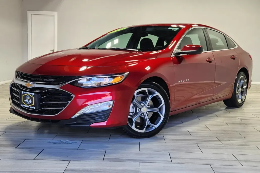 2024 Chevrolet Malibu 1LT photo 1