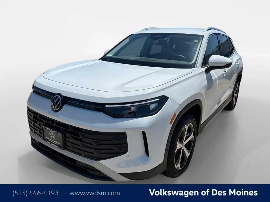 2025 Volkswagen Tiguan SE photo 1