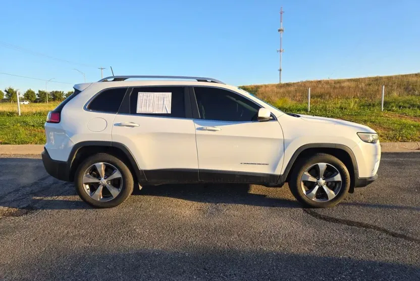 2019 Jeep Cherokee Limited photo 1