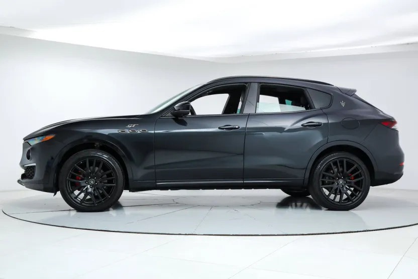 2022 Maserati Levante GT photo 1