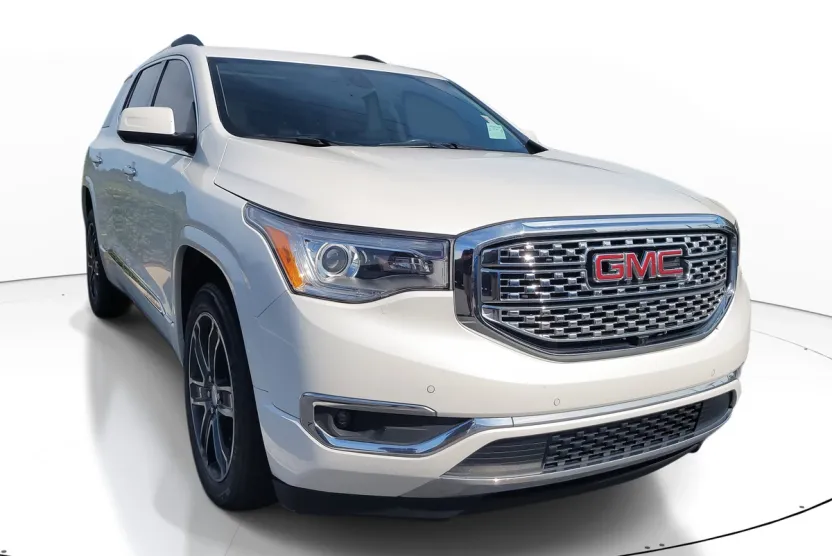 2019 Gmc Acadia Denali photo 1