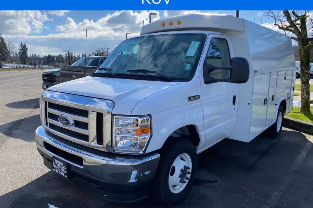 2025 Ford E-350 photo 1