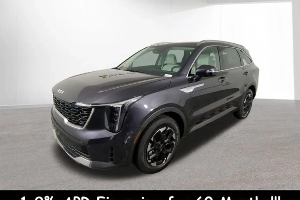 2025 Kia Sorento S photo 1