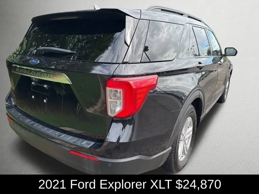 2021 Ford Explorer XLT photo 1