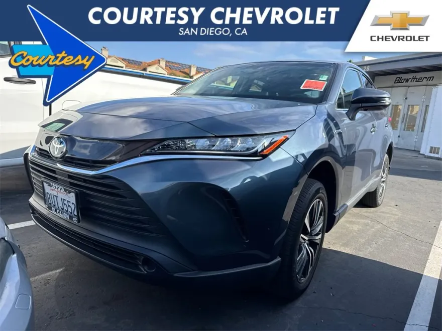2021 Toyota Venza LE photo 1