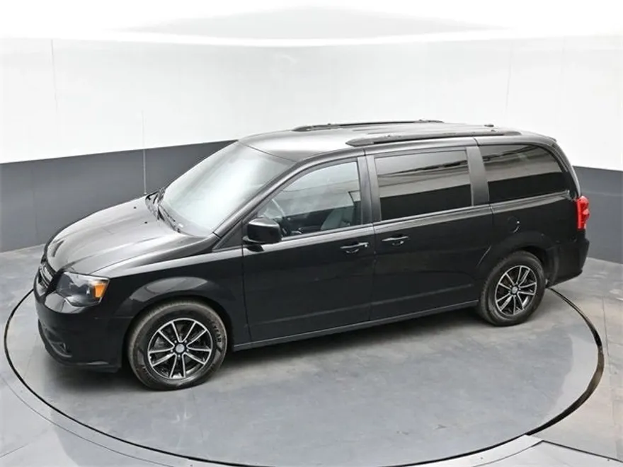 2018 Dodge Grand Caravan GT photo 1