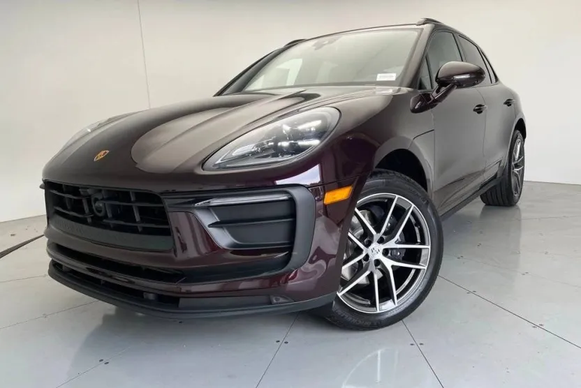 2025 Porsche Macan Base photo 1