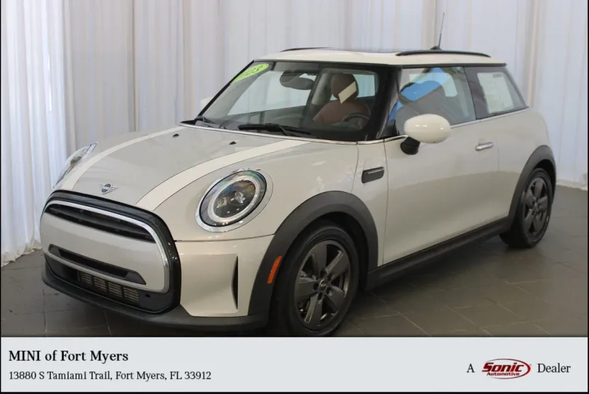 2023 Mini Cooper 2 Door Hardtop Signature photo 1