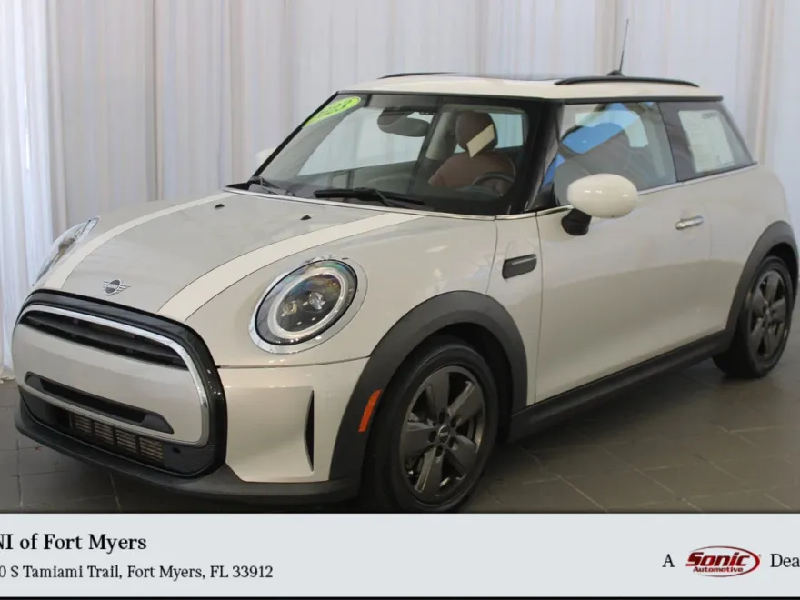 2023 Mini Cooper 2 Door Hardtop Signature photo 1