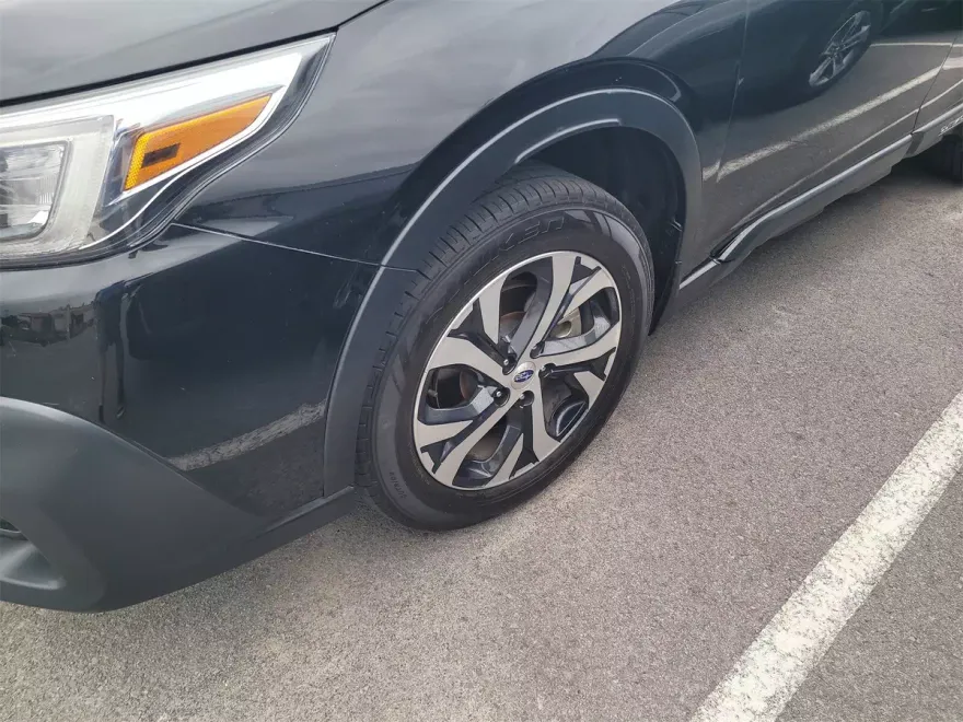 2022 Subaru Outback Limited photo 1