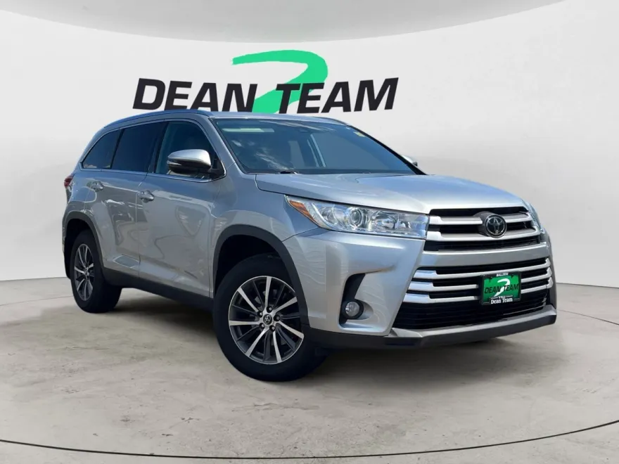 2019 Toyota Highlander XLE photo 1