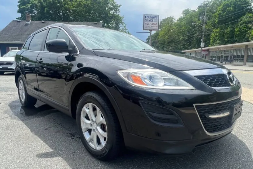 2011 Mazda CX-9 Sport photo 1