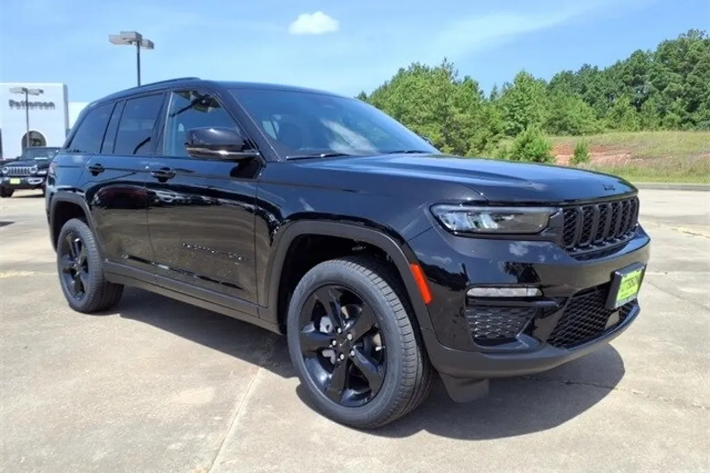2025 Jeep Grand Cherokee Limited photo 1