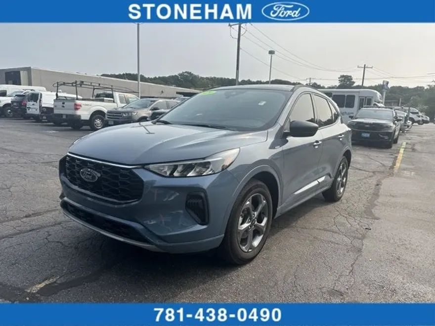 2024 Ford Escape ST-Line photo 1