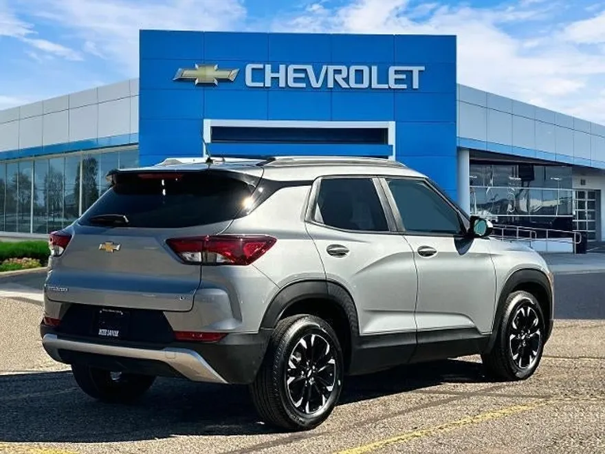 2023 Chevrolet Trailblazer LT photo 1