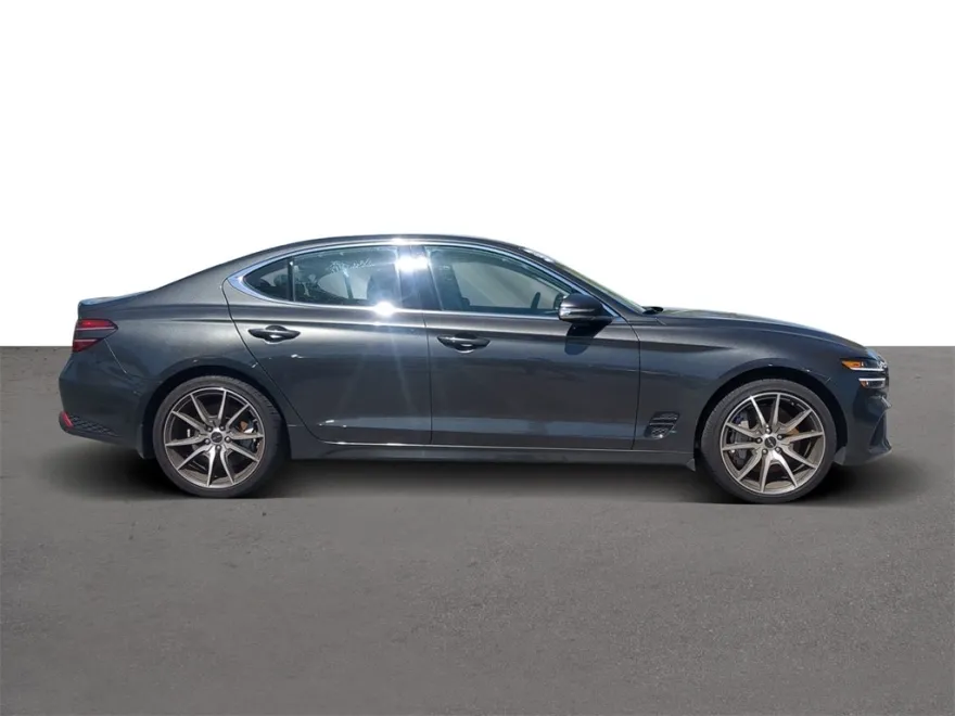 2025 Genesis G70 2.5T photo 1