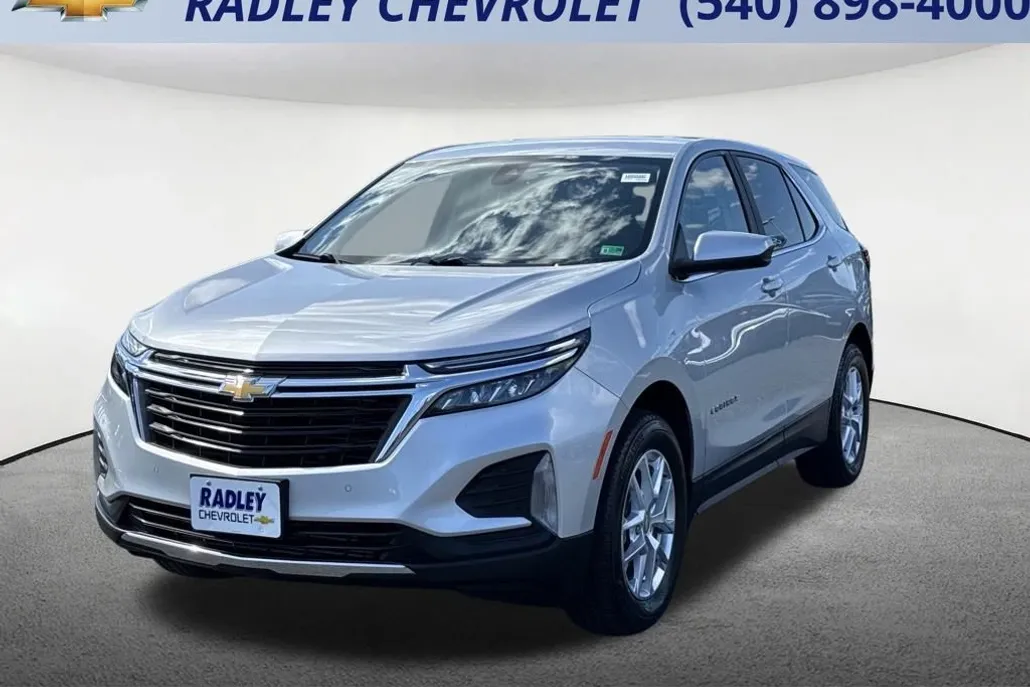 2022 Chevrolet Equinox LT photo 1
