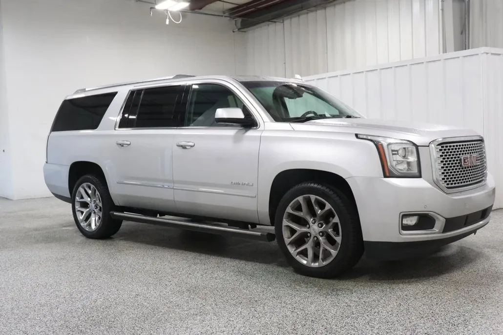 2016 Gmc Yukon XL Denali photo 1