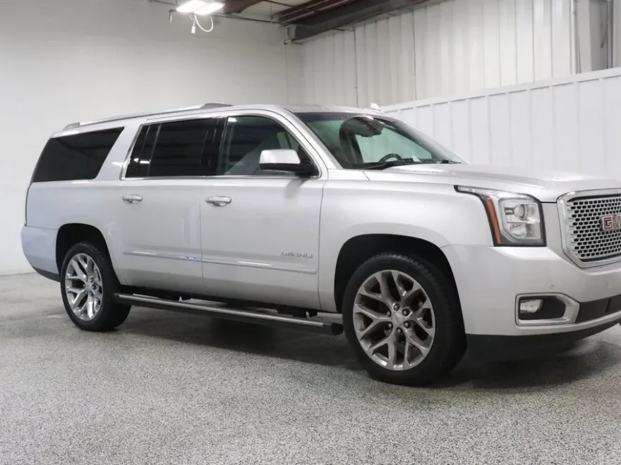 2016 Gmc Yukon XL Denali photo 1