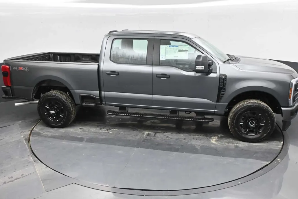 2025 Ford F-250 XL photo 1