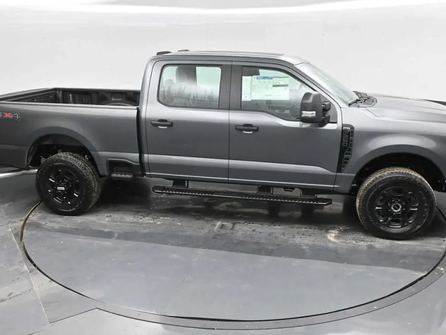 2025 Ford F-250 XL photo 1