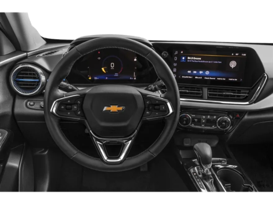 2025 Chevrolet Trax LT photo 4