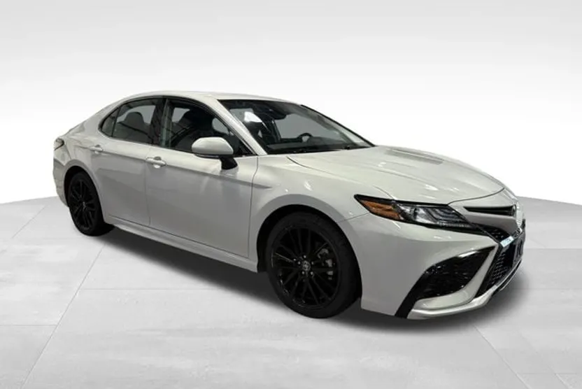 2023 Toyota Camry XSE photo 1