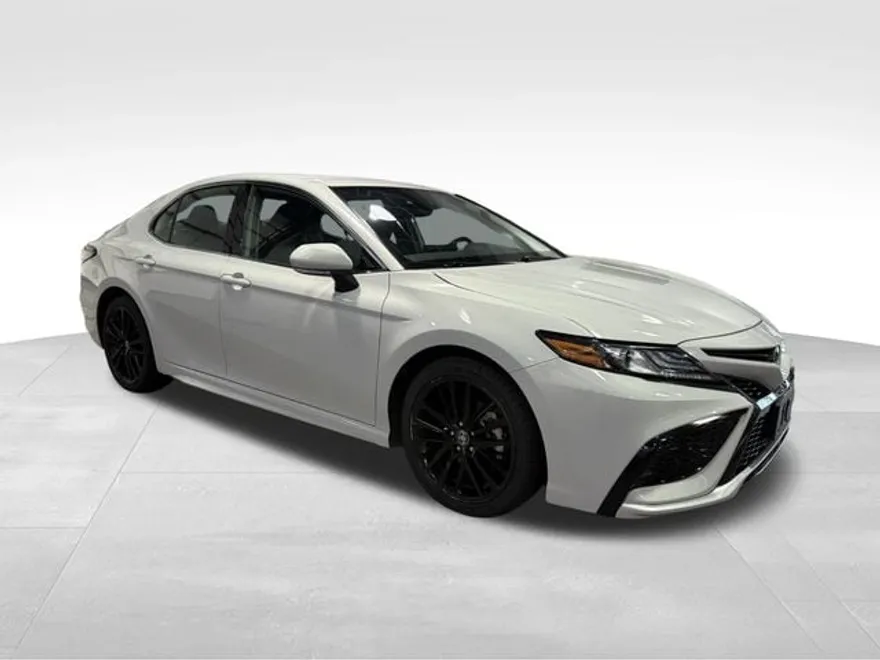 2023 Toyota Camry XSE photo 1