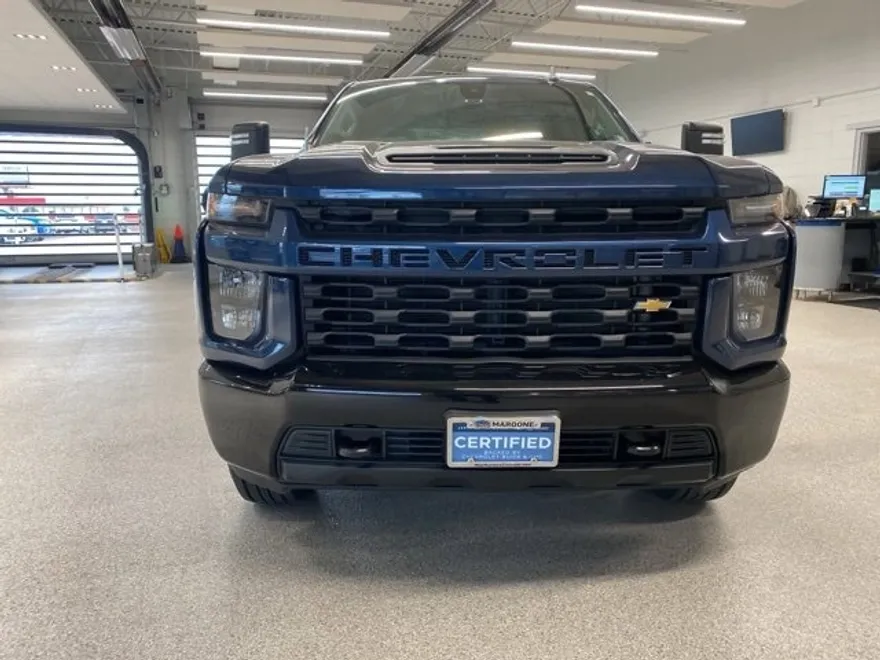 2022 Chevrolet Silverado 2500HD Custom photo 1