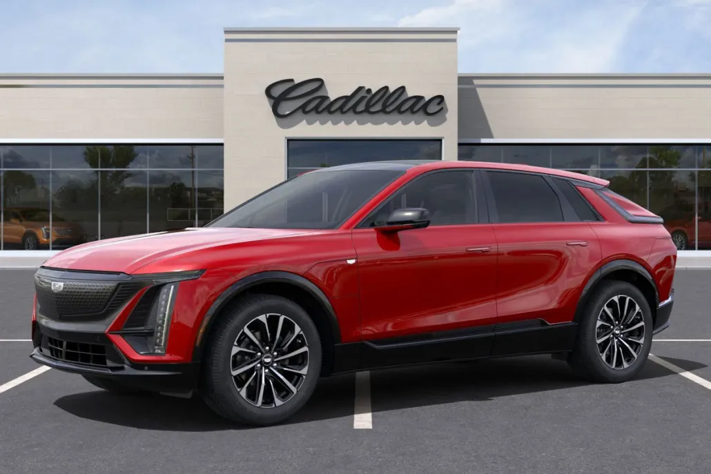 2025 Cadillac Lyriq Sport photo 1