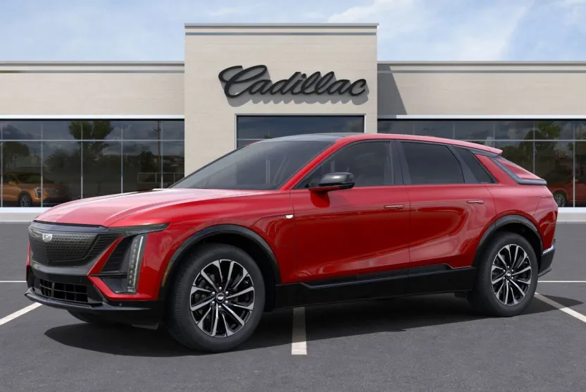 2025 Cadillac Lyriq Sport photo 1