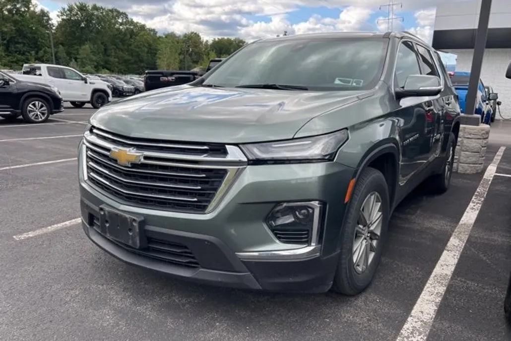 2023 Chevrolet Traverse Cloth photo 1