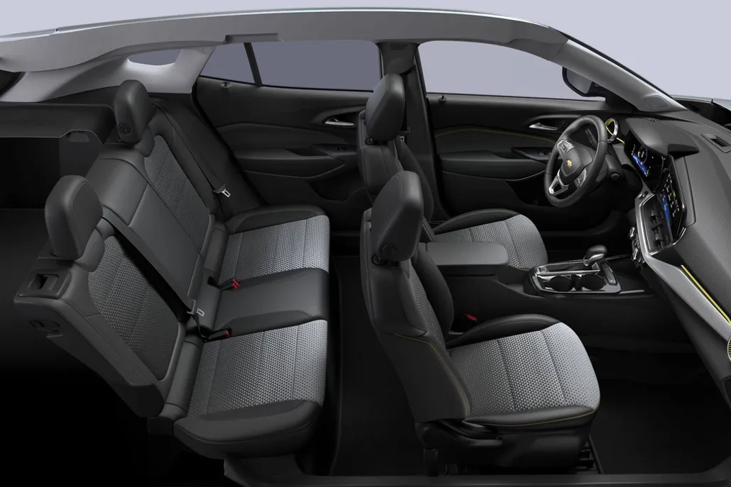 2025 Chevrolet Trax LT photo 1