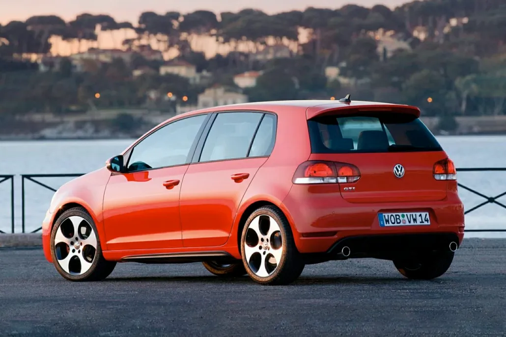 2014 Volkswagen Golf GTI Wolfsburg Edition photo 1